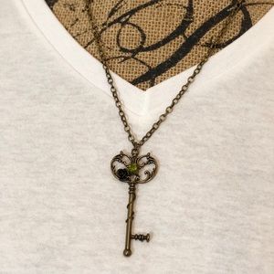 Bronze key necklace🎄